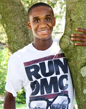 James - 17, M